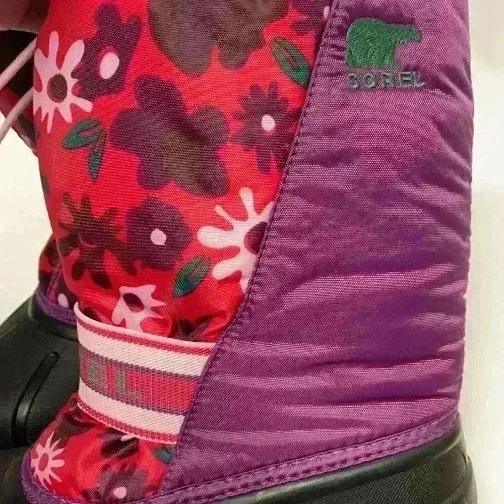 Sorel size 5 winter boots Warm lining elastic closure
